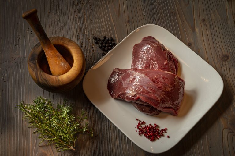Mehr über den Artikel erfahren Videos zur professionellen Zerlegung von Wildfleisch
